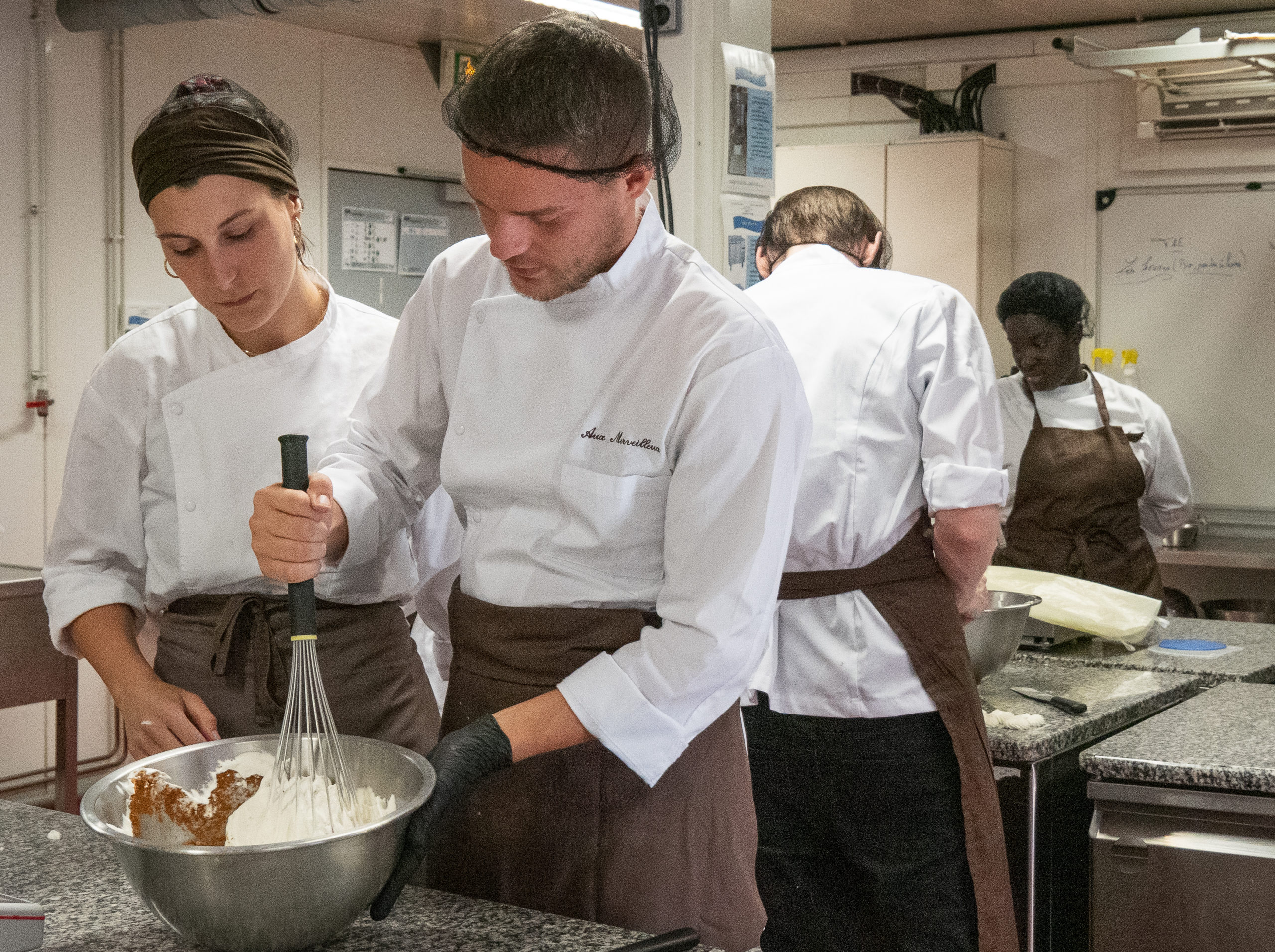 Découvrez la formation métier aide pâtissier/vendeur